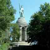 Click para ampliar. Teutoburgo - Monumento a la victoria germana (1875)